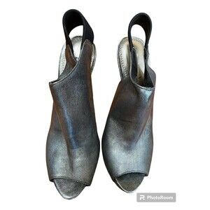 Bebe Siver/metallic Heels W/Peep Top. Sz.8 M